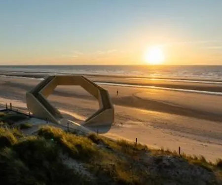 Subliem Relax App 6p Met Buitenzwembad&tuin Appartement De Panne